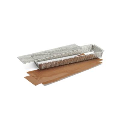 moule rectangulaire inox perfore et feuilles de cuisson antiadhesive
